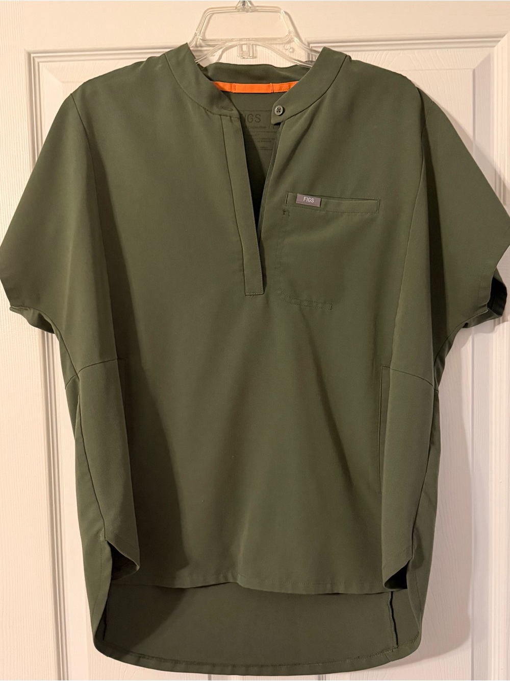 FIGS Montex Scrub top and Livingston pants in Moss - Size Large - only worn once
